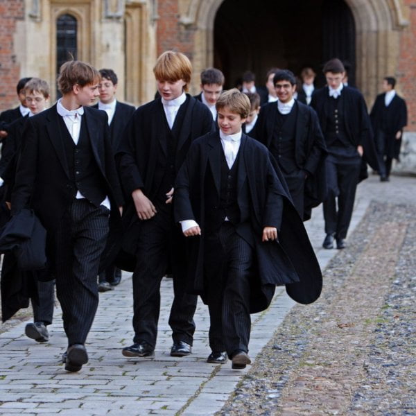 Private school and Oxbridge ‘take pinnacle jobs’